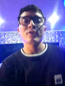 Snapshot of SAMANTHA_AND_PETER chatting on November 26, 2025, 1:06 am SAMANTHA AND PETER online show from November 26, 2025, 1:06 am