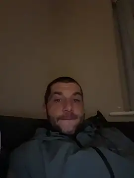 Kinkycouple142 online show from March 17, 2026, 8:01 pm