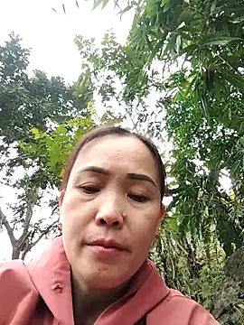 Feeling-hot online show from January 14, 2026, 3:23 am