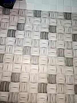 thuy-kieu online show from March 5, 2026, 9:11 pm