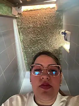 Amira Malia online show from March 22, 2026, 5:27 pm