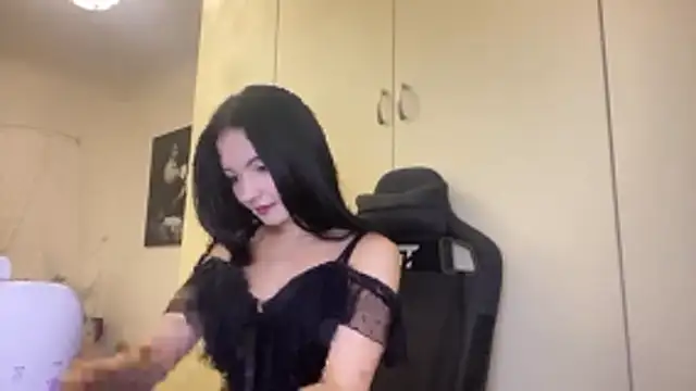 KellyAngiel online show from November 11, 2025, 5:02 pm