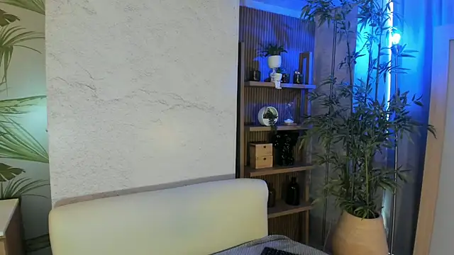 ReiAyanamy online show from April 6, 2026, 8:21 pm