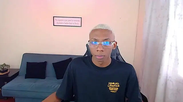 Miilo18 online show from January 5, 2026, 8:23 pm