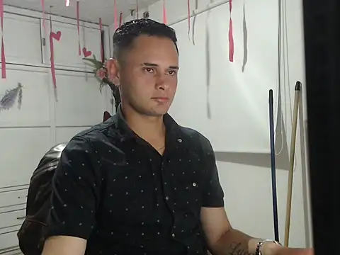 taurosex2025 online show from November 16, 2025, 2:17 am