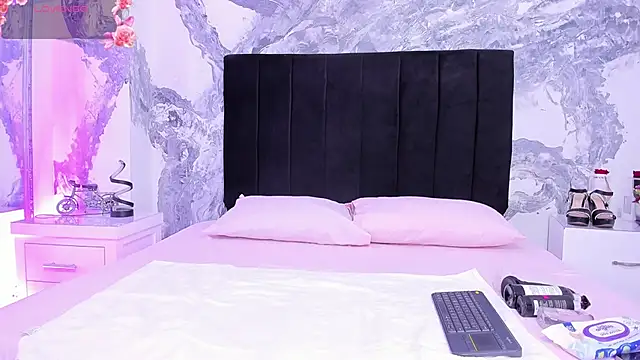 lilithDraven  online show from December 23, 2025, 5:05 am