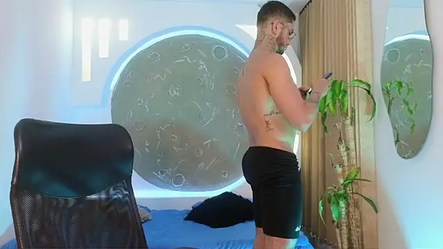 Snapshot of Alanrodgers chatting on March 8, 2026, 11:58 am Alanrodgers online show from March 8, 2026, 11:58 am