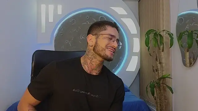 Snapshot of Alanrodgers chatting on March 11, 2026, 12:55 pm Alanrodgers online show from March 11, 2026, 12:55 pm