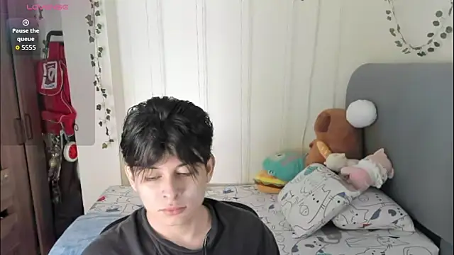 Felix kitty online show from February 17, 2026, 6:58 pm