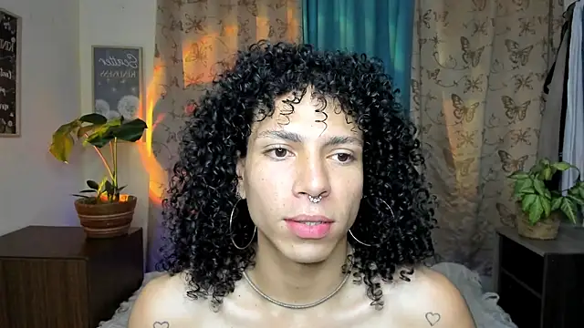 Angel White25 online show from February 9, 2026, 8:46 pm