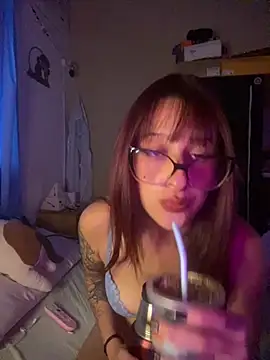 Taurina0105 online show from April 7, 2026, 9:26 pm