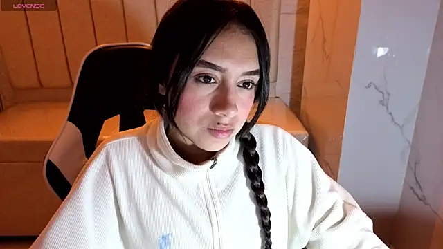 Juliana Tx online show from November 21, 2025, 2:54 am