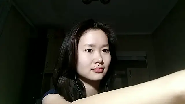 HuldaKye online show from November 26, 2025, 1:23 pm