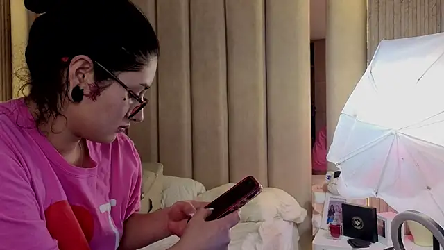 Iamnyxy online show from November 28, 2025, 11:13 am