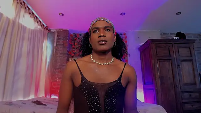 LaGoldenBitch online show from January 6, 2026, 4:00 pm