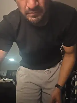 piggylatino online show from February 21, 2026, 4:02 am