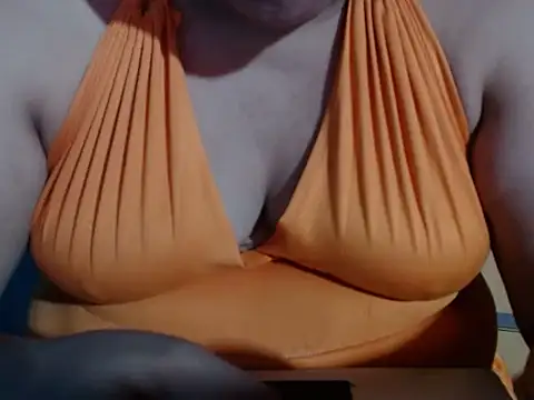 Snapshot of karolbb22 chatting on November 12, 2025, 1:22 pm karolbb22 online show from November 12, 2025, 1:22 pm