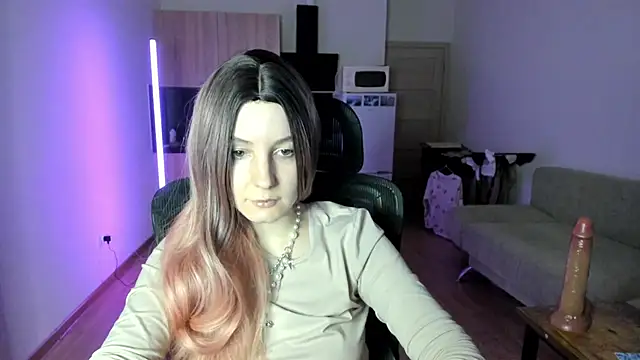 Snapshot of v_crizis324 chatting on November 20, 2025, 1:33 pm v crizis324 online show from November 20, 2025, 1:33 pm