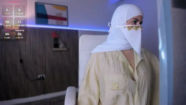 Hannaa Dolly online show from December 18, 2025, 3:12 am