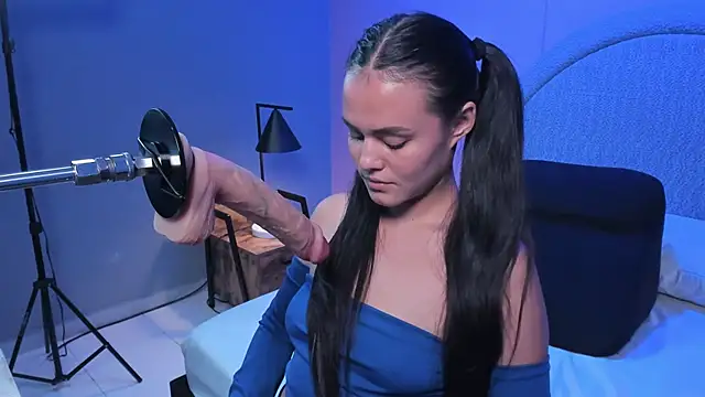 Sara rhoades online show from April 12, 2026, 8:36 pm