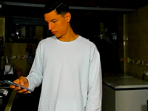 Snapshot of David_ga chatting on November 15, 2025, 8:11 am David ga online show from November 15, 2025, 8:11 am