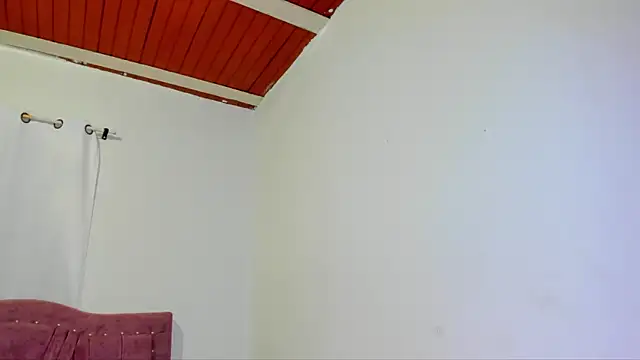 Snapshot of yourlatina_emely chatting on January 16, 2026, 4:33 pm yourlatina emely online show from January 16, 2026, 4:33 pm