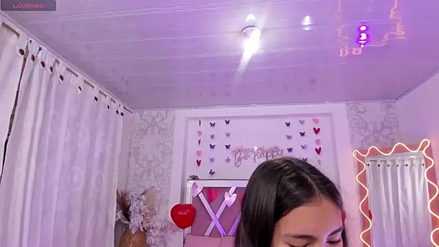 ISABELA TAY online show from March 3, 2026, 12:00 pm