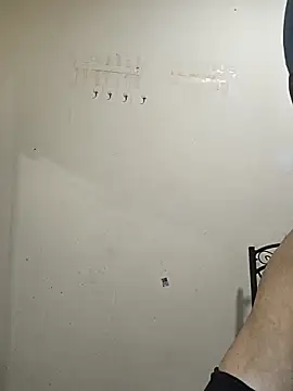 Snapshot of Hamoudy50 chatting on November 23, 2025, 10:42 pm Hamoudy50 online show from November 23, 2025, 10:42 pm