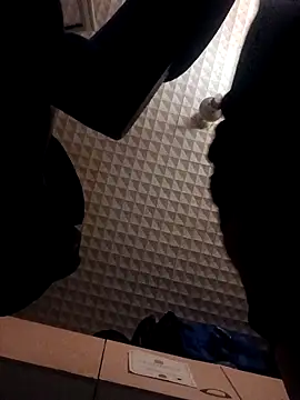 hotguy71000 online show from November 29, 2025, 3:42 am