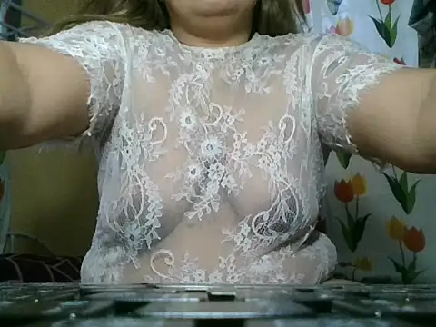 loriepinay46 online show from May 30, 2026, 9:45 pm