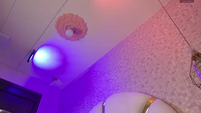 Caroline palmerr online show from November 27, 2025, 3:08 am