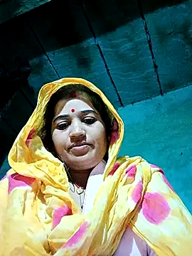 Snapshot of Hot_kamla chatting on December 15, 2025, 10:58 pm Hot kamla online show from December 15, 2025, 10:58 pm