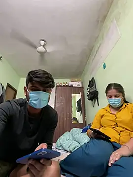 Cute hotzara online show from March 17, 2026, 5:00 am