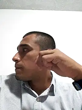 Solo privado online show from April 7, 2026, 10:31 pm