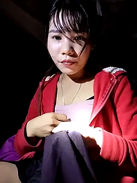 Snapshot of gugu0022 chatting on November 22, 2025, 2:27 pm gugu0022 online show from November 22, 2025, 2:27 pm