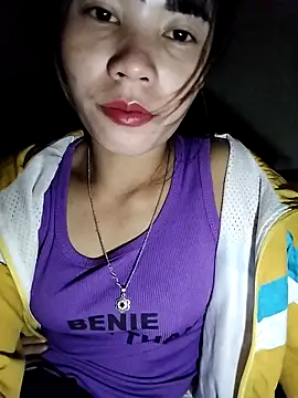 Snapshot of gugu0022 chatting on November 27, 2025, 12:29 pm gugu0022 online show from November 27, 2025, 12:29 pm