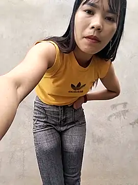 gugu0022 online show from March 25, 2026, 12:49 am