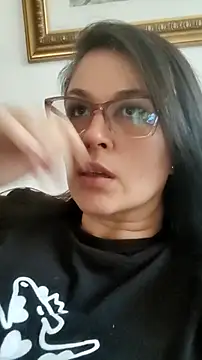CarolinnaSaenz online show from May 31, 2026, 2:57 pm