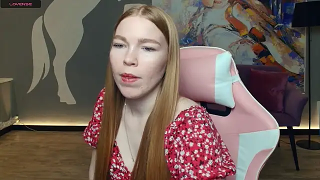 LavetaShiroma online show from December 19, 2025, 9:11 pm