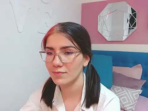 Snapshot of AriLumi chatting on November 22, 2025, 9:58 pm AriLumi online show from November 22, 2025, 9:58 pm