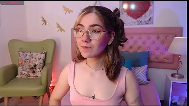 Snapshot of AriLumi chatting on January 13, 2026, 7:30 pm AriLumi online show from January 13, 2026, 7:30 pm