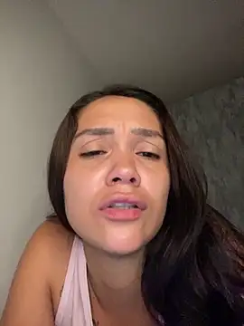 carolsapequinha online show from February 21, 2026, 10:27 am