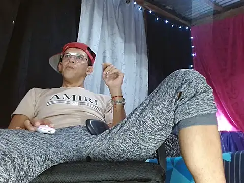 FANTASYBOYS11 online show from November 26, 2025, 11:50 pm