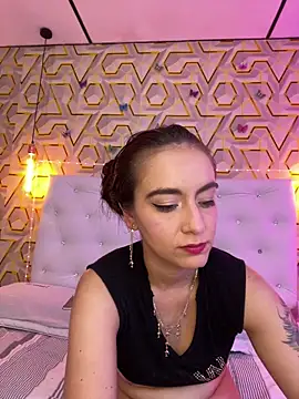 MelanyyJhonson15 online show from December 13, 2025, 11:32 pm