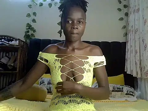 Snapshot of Toveyah_ chatting on November 13, 2025, 4:28 pm Toveyah online show from November 13, 2025, 4:28 pm