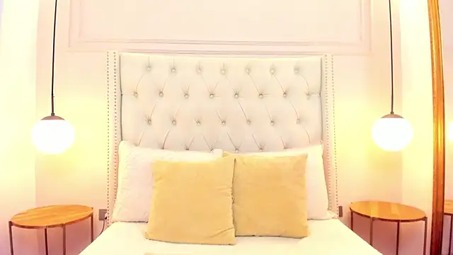 ViickyLee online show from February 3, 2026, 2:53 am