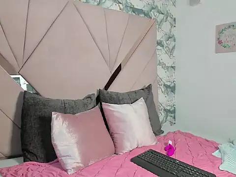 Snapshot of anna_jules chatting on December 19, 2025, 11:39 am anna jules online show from December 19, 2025, 11:39 am