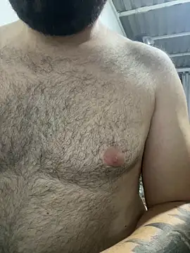 julianlondo111 online show from December 18, 2025, 12:38 am