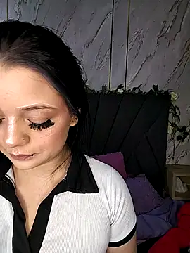 Luna Scarllet online show from December 15, 2025, 12:26 am