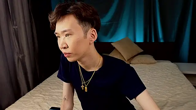 Snapshot of islendtakumi chatting on November 16, 2025, 3:23 am islendtakumi online show from November 16, 2025, 3:23 am